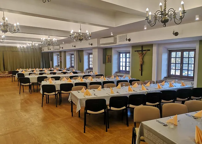 Centrum Dialogu Kultur Hotel *